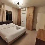 Spacious Nest 1-Br Apt In Ashrafieh