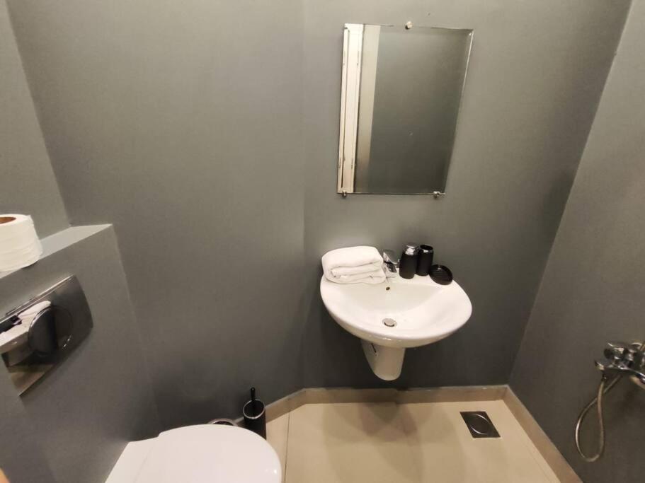 Spacious Nest 1-br In Ashrafieh Apartment